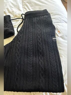 DKNY Black Cable-Knit Lounge Set TOP AND BOTTOM.